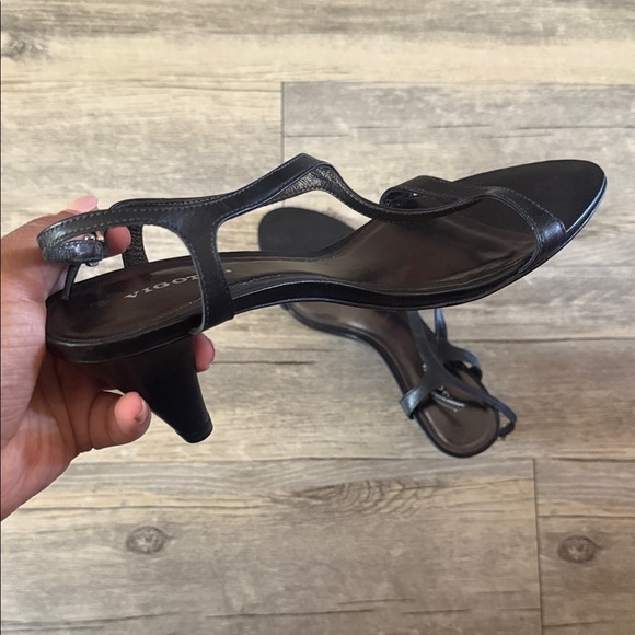 Vigotti Black Strappy Heels - Picture 1 of 13